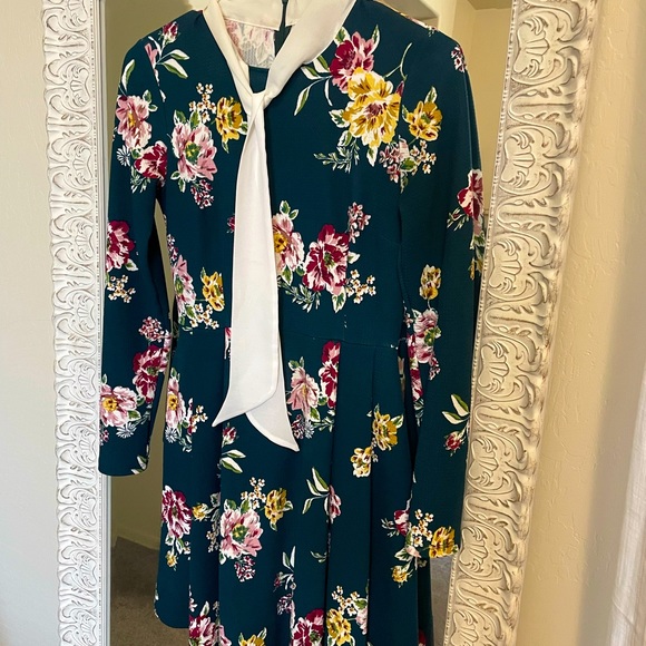 Modcloth Dresses & Skirts - ModCloth Floral Dress